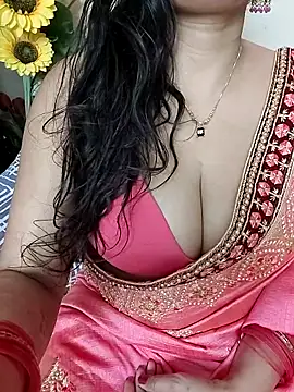Snapshot of kaamuk_shweta chatting on May 2026 07:30:01 PM kaamuk shweta online show from May 2026 07:30:01 PM