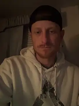 bigred0808 online show from May 2026 02:39:01 AM