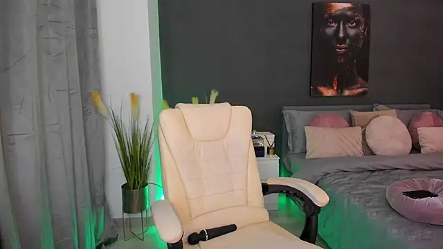 Sonia  Rey online show from February 2025 01:22:01 AM