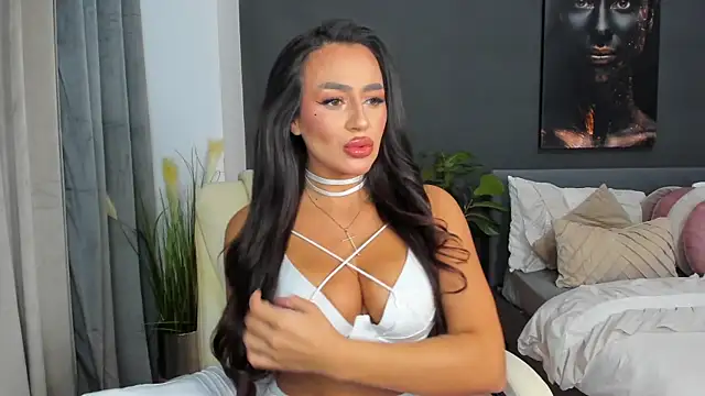 Sonia  Rey online show from September 2025 06:40:01 PM