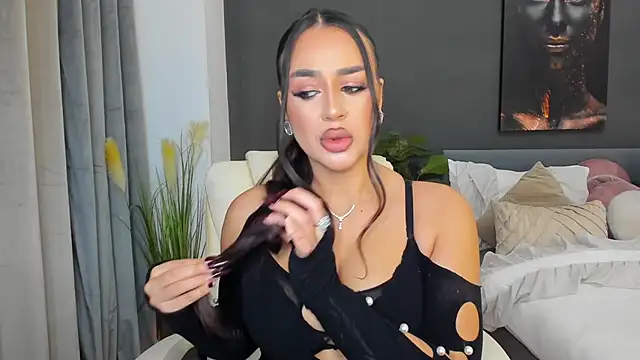 Sonia  Rey online show from November 2025 01:25:02 AM