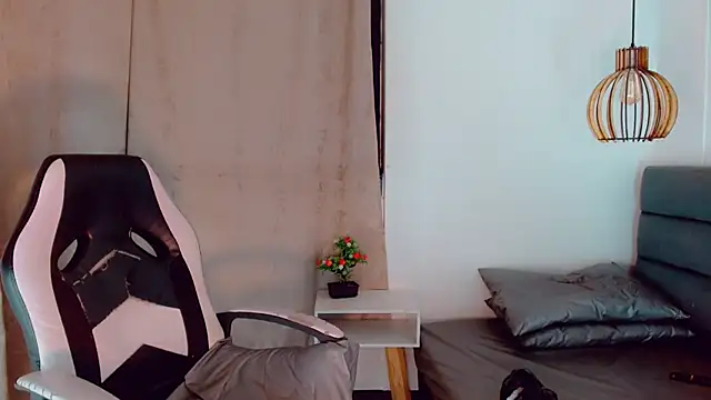 Oriana braom online show from February 2025 01:37:01 AM