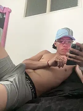 CRYBYT9 online show from November 2025 01:39:01 AM