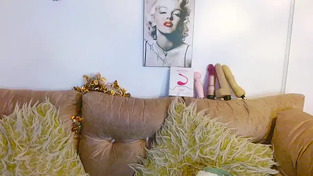 Snapshot of hinataleecs chatting on February 2025 07:47:01 AM hinataleecs online show from February 2025 07:47:01 AM