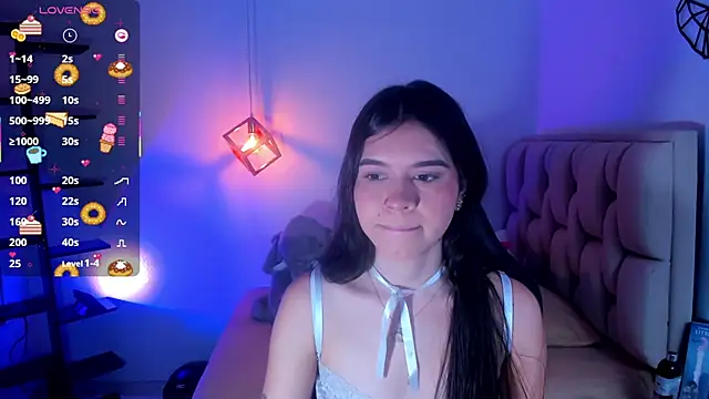 cassiehoward14 online show from September 2025 07:03:01 PM