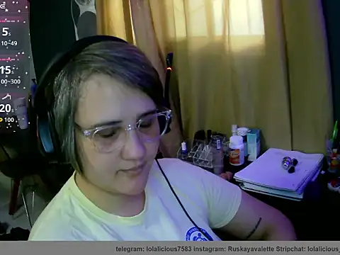 Snapshot of lolalicious_7583 chatting on February 2026 01:52:02 PM lolalicious 7583 online show from February 2026 01:52:02 PM