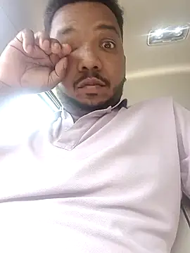 Snapshot of Mmm992170 chatting on February 2025 06:56:02 AM Mmm992170 online show from February 2025 06:56:02 AM