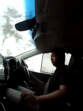 Snapshot of Mmm992170 chatting on February 2025 01:20:01 PM Mmm992170 online show from February 2025 01:20:01 PM