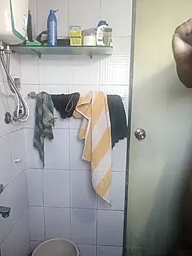 Snapshot of Mmm992170 chatting on February 2025 05:51:02 AM Mmm992170 online show from February 2025 05:51:02 AM