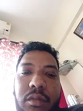 Snapshot of Mmm992170 chatting on October 2025 04:33:01 AM Mmm992170 online show from October 2025 04:33:01 AM