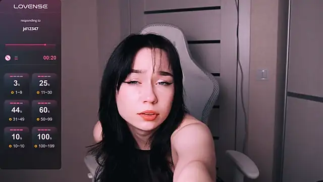 Snapshot of Kimiko__ chatting on June 2026 07:40:01 AM Kimiko online show from June 2026 07:40:01 AM