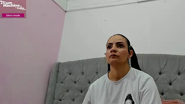 Valesskahall online show from December 2025 12:14:02 PM