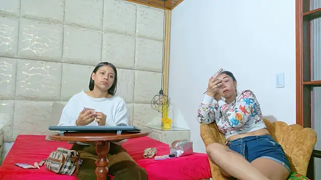 FerANDviki online show from November 2025 12:37:02 PM