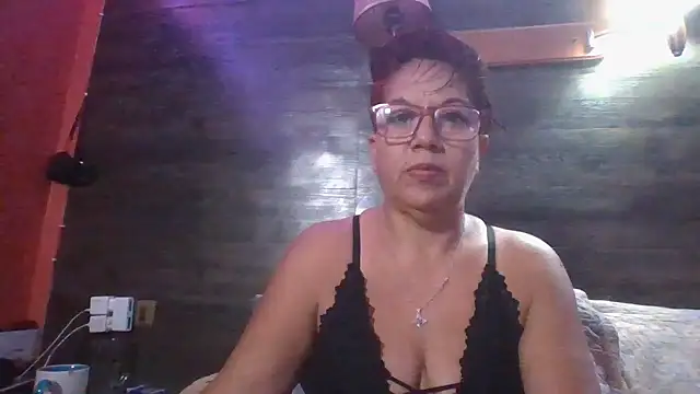 TRISH MILF online show from February 2025 09:43:02 AM