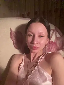 Starry Siren online show from April 2026 07:15:01 PM