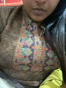 Snapshot of Ayesha_mahi chatting on January 2025 11:33:01 AM Ayesha mahi online show from January 2025 11:33:01 AM