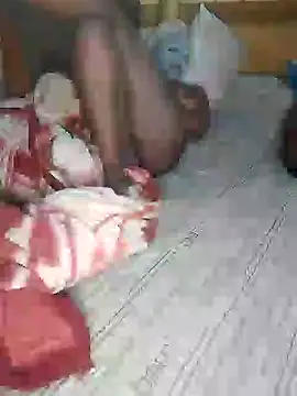 Snapshot of African_Masked_Couple chatting on December 2024 06:45:02 PM African Masked Couple online show from December 2024 06:45:02 PM