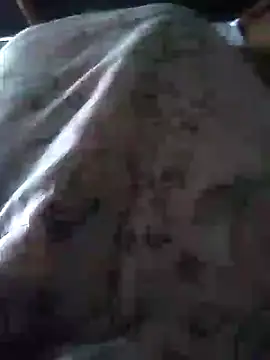 Snapshot of African_Masked_Couple chatting on January 2025 04:44:01 AM African Masked Couple online show from January 2025 04:44:01 AM