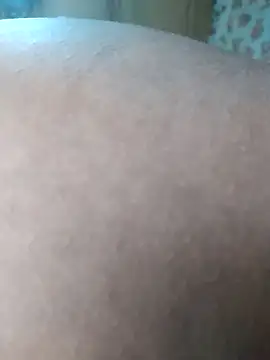 Snapshot of African_Masked_Couple chatting on March 2025 06:26:02 AM African Masked Couple online show from March 2025 06:26:02 AM