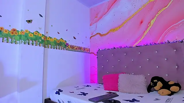 Daisy  rose online show from February 2025 11:07:02 AM