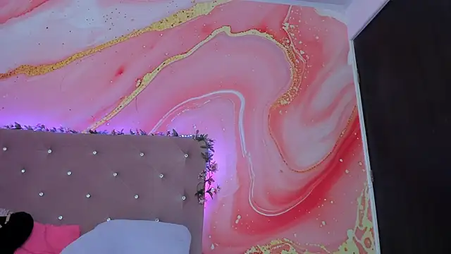 Daisy  rose online show from February 2025 02:11:02 PM