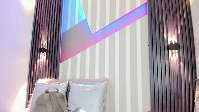 emily layton online show from October 2025 02:36:01 PM