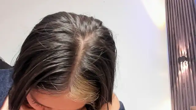 emily layton online show from October 2025 02:44:01 AM