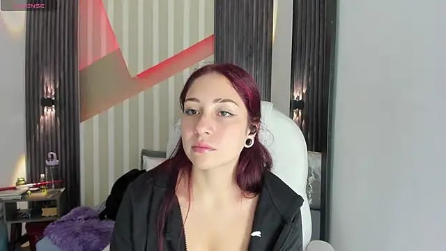 emily layton online show from February 2026 12:18:02 AM