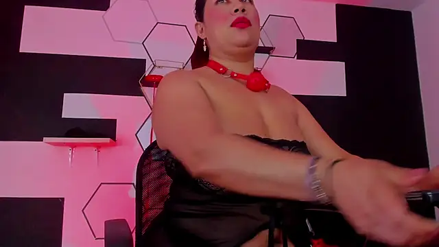 alondrabigtits online show from January 2025 06:43:02 PM