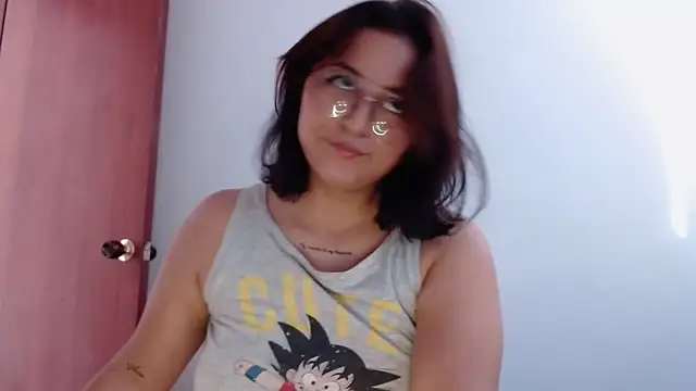 Snapshot of Aria_smith01 chatting on September 2025 01:11:02 PM Aria smith01 online show from September 2025 01:11:02 PM