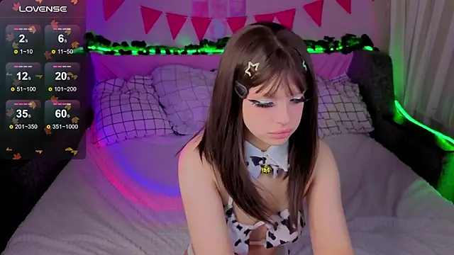 MonikaMayson online show from November 2025 05:40:02 AM