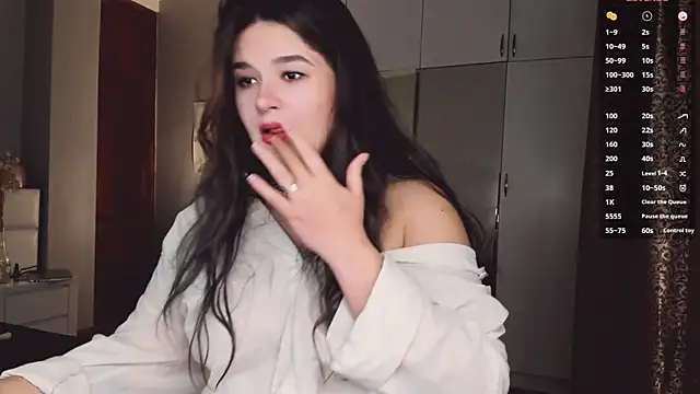 July Slowdive online show from November 2025 06:23:01 AM