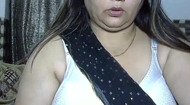 Snapshot of bhabhi_jaan11 chatting on March 2025 06:01:02 PM bhabhi jaan11 online show from March 2025 06:01:02 PM