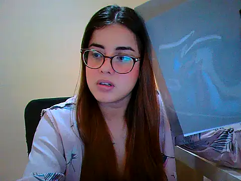 maliamiller online show from October 2025 06:14:02 PM