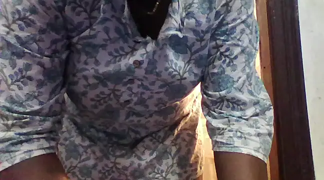 expression queen online show from December 2024 06:30:02 PM