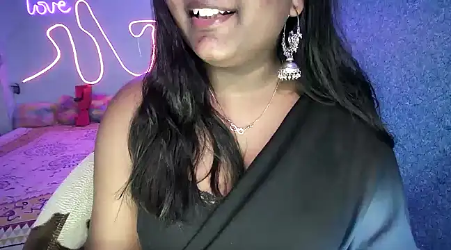 expression queen online show from January 2025 08:56:02 PM