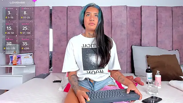 AshlieRoberts online show from February 2025 11:28:01 AM