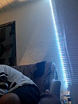 Snapshot of KeptupHack chatting on October 2025 03:17:01 AM KeptupHack online show from October 2025 03:17:01 AM