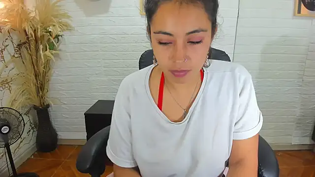 Aisha 09 online show from March 2025 02:44:01 PM