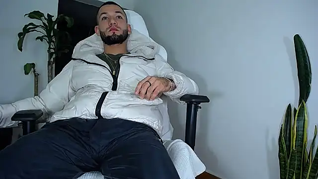 diamond black00 online show from February 2025 06:05:01 PM