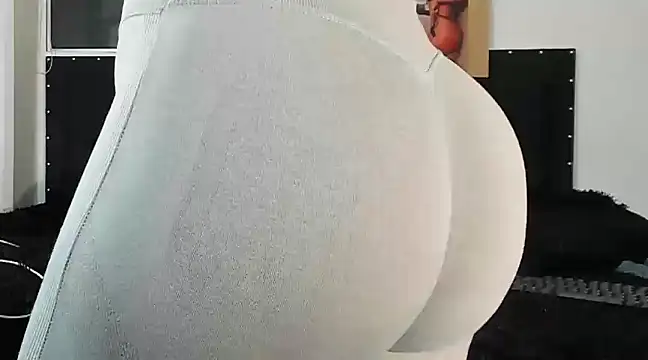 Snapshot of doll_celeste20 chatting on January 2025 03:33:01 AM doll celeste20 online show from January 2025 03:33:01 AM