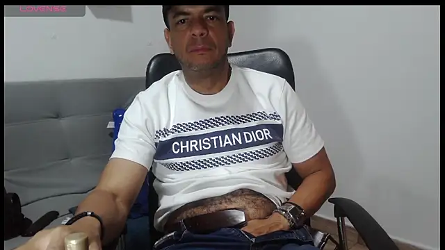 latinmartin73 online show from March 2026 05:02:02 AM