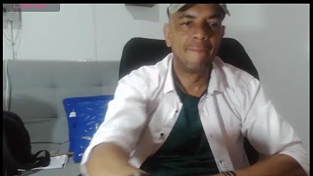 latinmartin73 online show from May 2026 12:28:02 AM