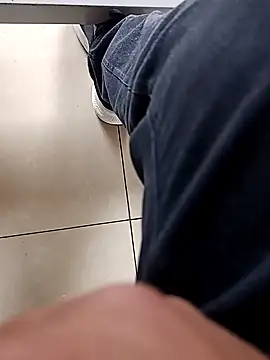 huzi518 online show from November 2025 08:36:02 AM