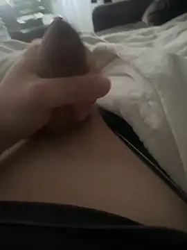 Young-hornyboy online show from November 2025 10:21:01 AM