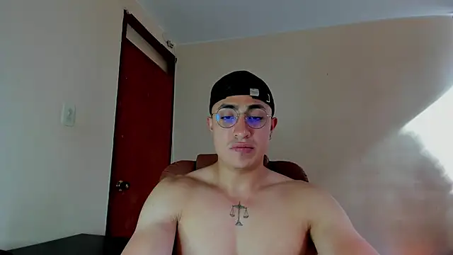 Leoknight online show from February 2025 09:19:01 PM