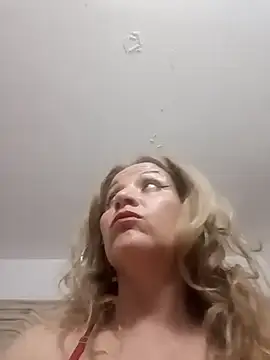 Fenix 528 online show from September 2025 04:01:02 PM