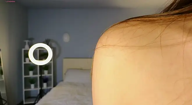 aryamirelle online show from December 2024 09:52:02 PM