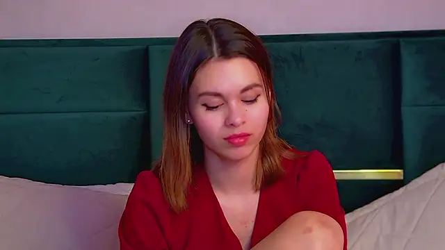 Snapshot of PollyLanders chatting on March 2025 05:42:02 AM PollyLanders online show from March 2025 05:42:02 AM