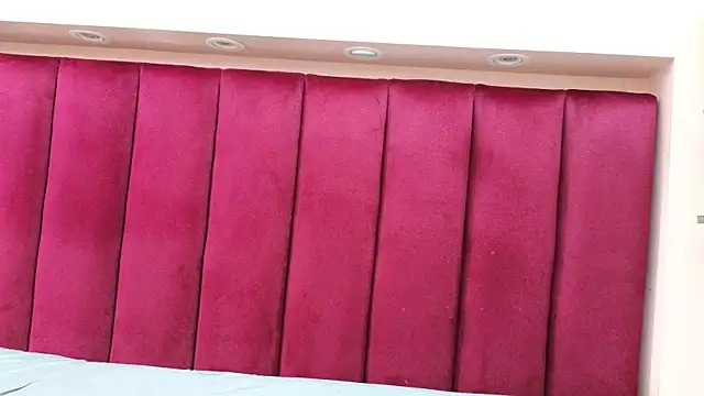 JESSYCORTES online show from March 2025 02:18:01 PM